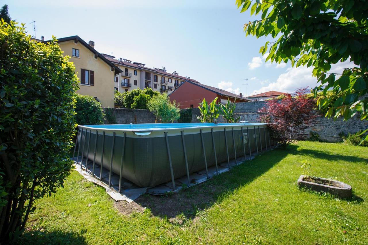 Villa Rachel Intra Esterno foto